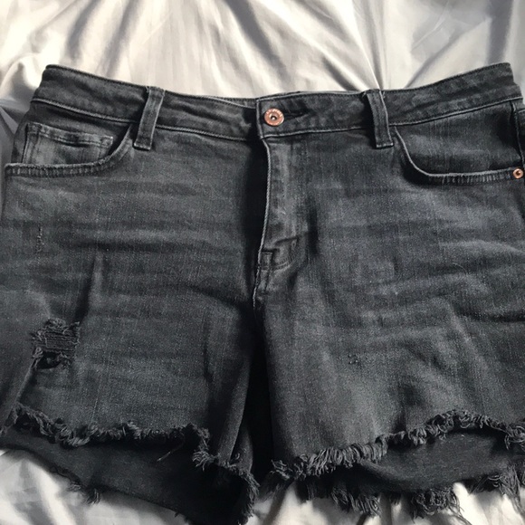 Black jean shorts - Picture 5 of 6